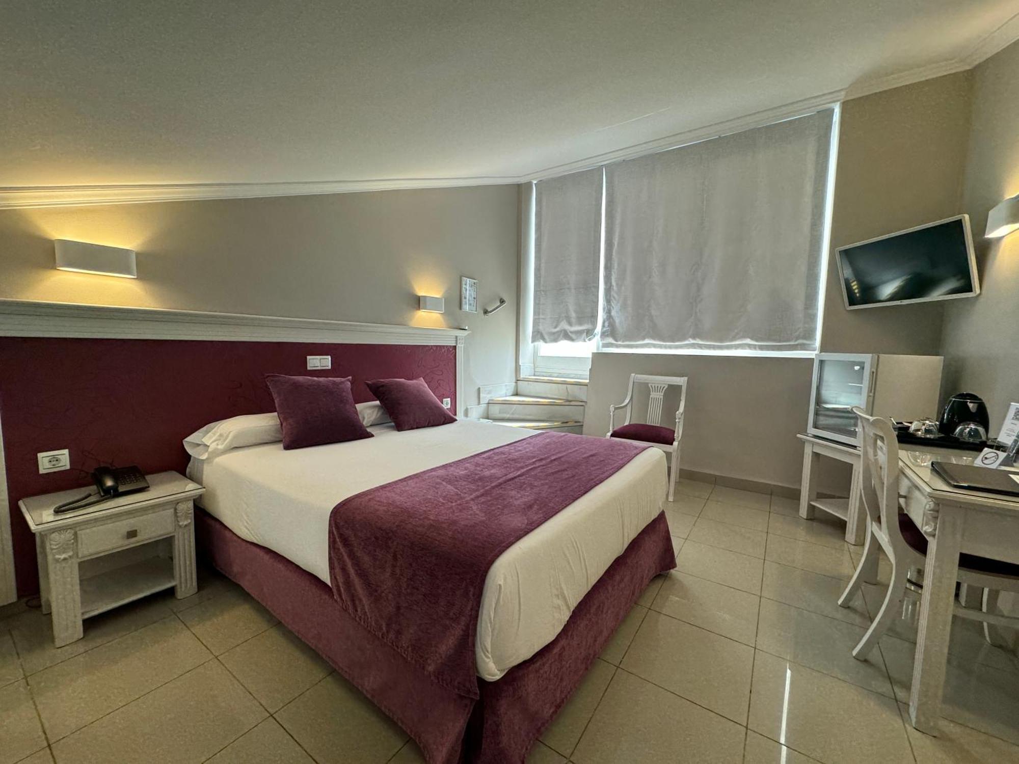 Hotell Plaza Cavana 3*